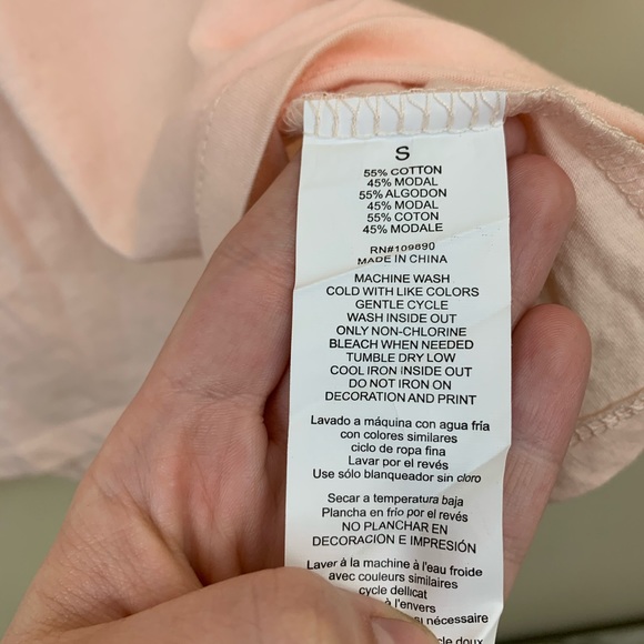 NWT 7FAM blush ruched quarter sleeve henley tee - Picture 6 of 8